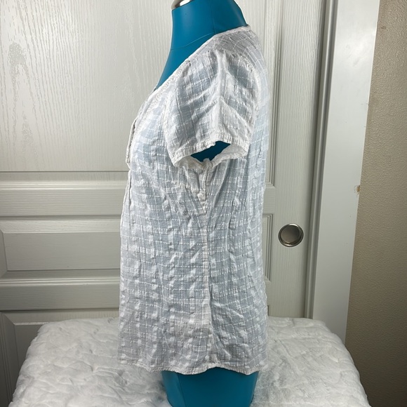 PrAna Blouse white with white details size medium - Picture 2 of 6